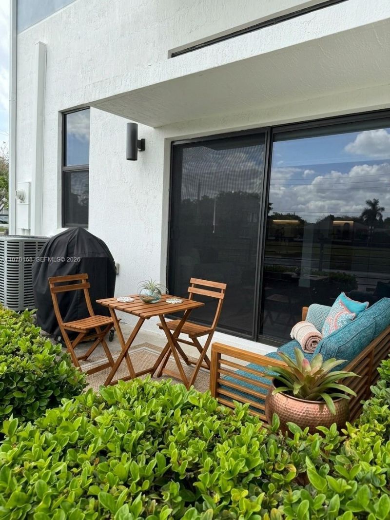 4384 NW 8th Ct , Unit 4384, Plantation, FL 33317 Photo