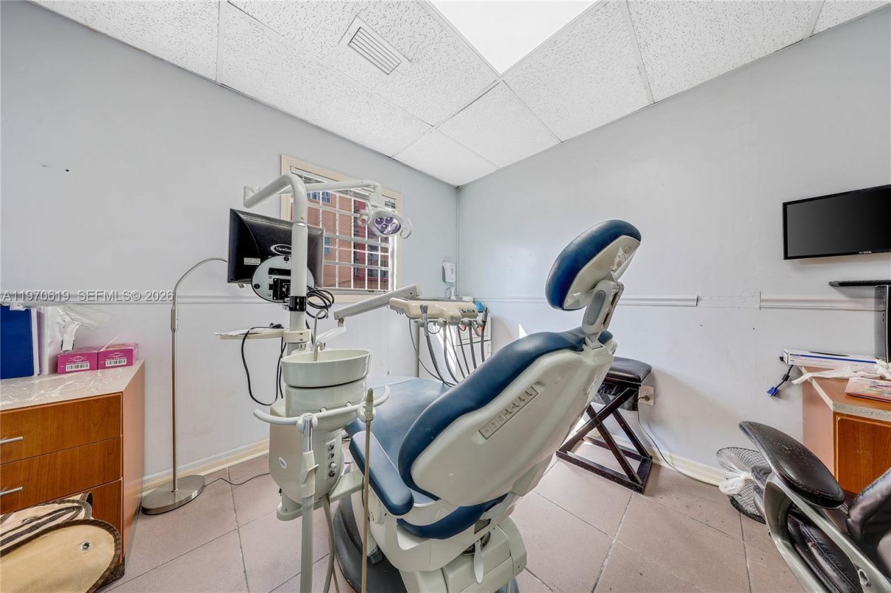 432 NW 12th Ave , Miami, FL 33128 Photo