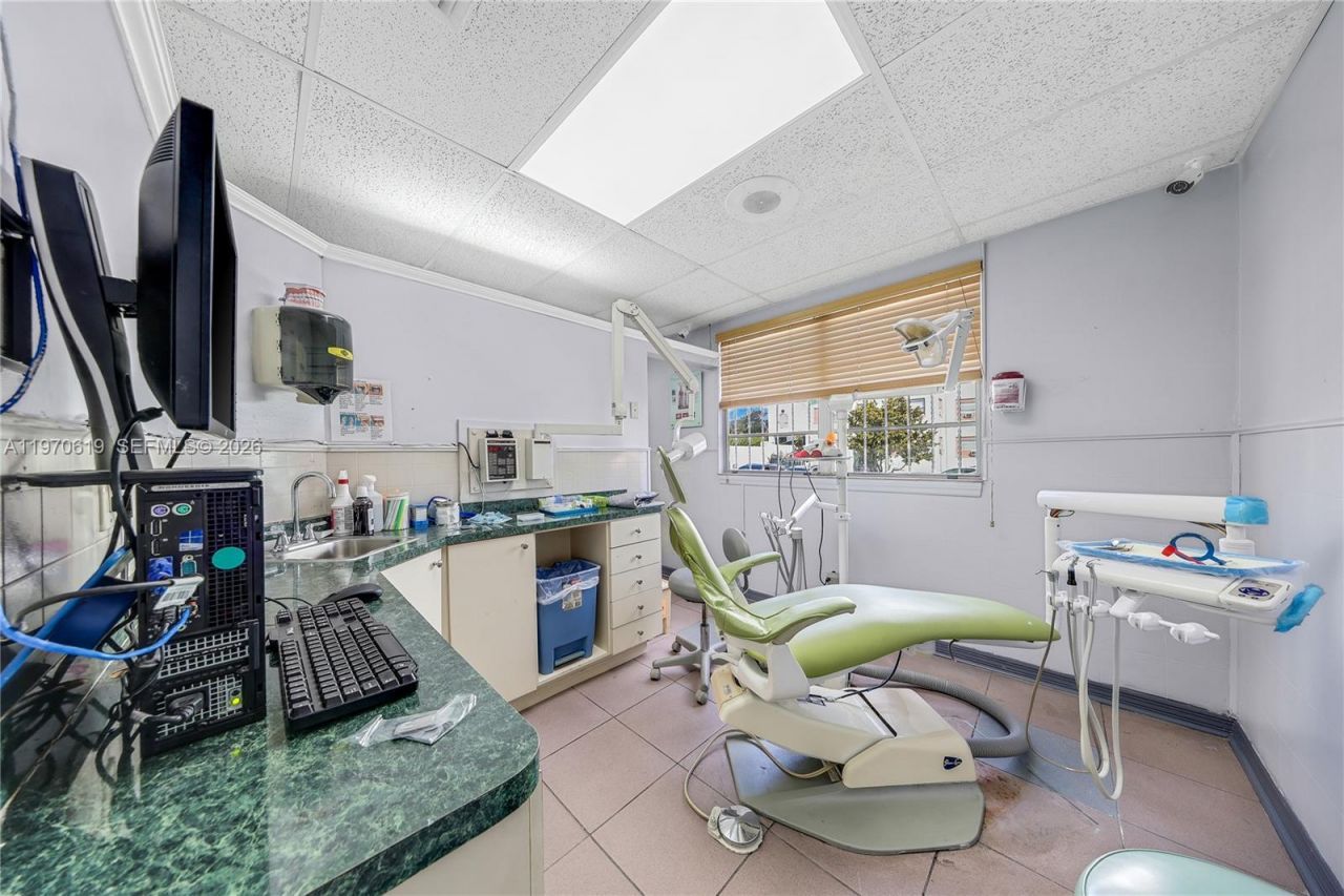 432 NW 12th Ave , Miami, FL 33128 Photo