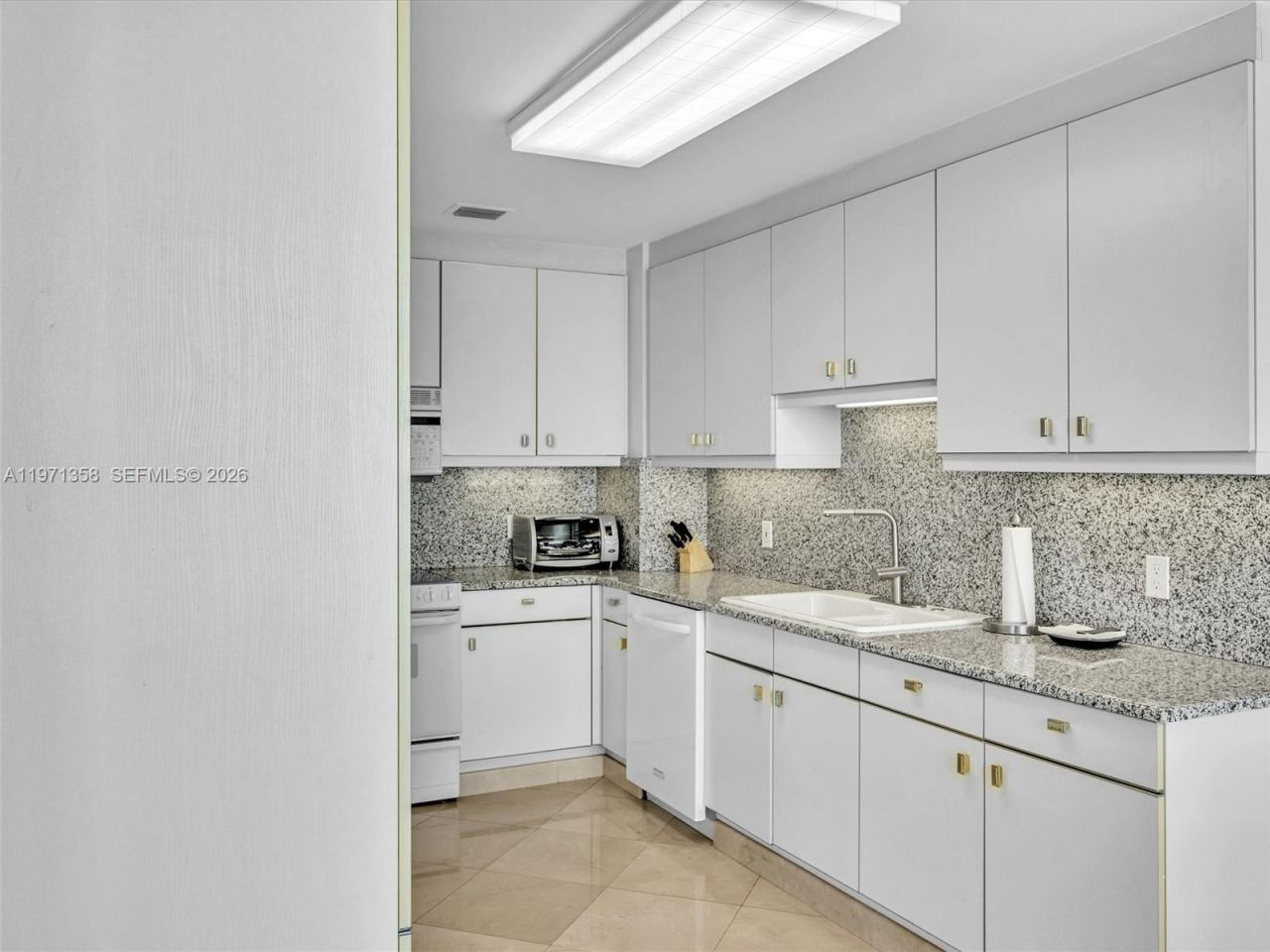 10101 Collins Ave, Unit 18C + CABA, Bal Harbour, FL 33154 Photo