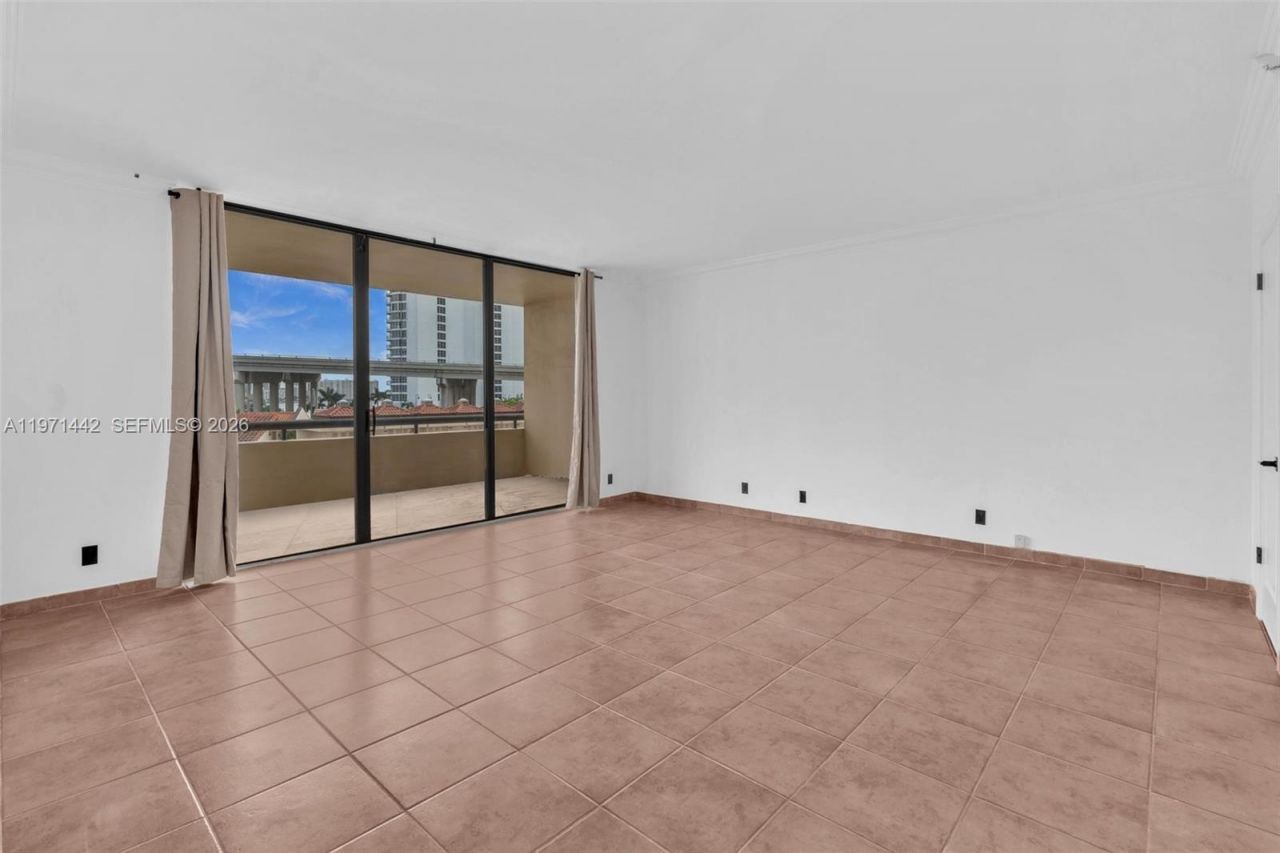 19355 Turnberry Way, Unit 3J, Aventura, FL 33180 Photo