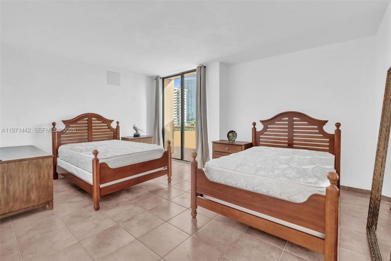 19355 Turnberry Way, Unit 3J, Aventura, FL 33180 Photo