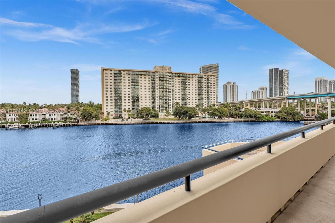19355 Turnberry Way, Unit 3J, Aventura, FL 33180 Photo