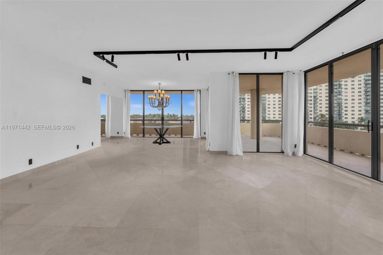 19355 Turnberry Way, Unit 3J, Aventura, FL 33180 Photo