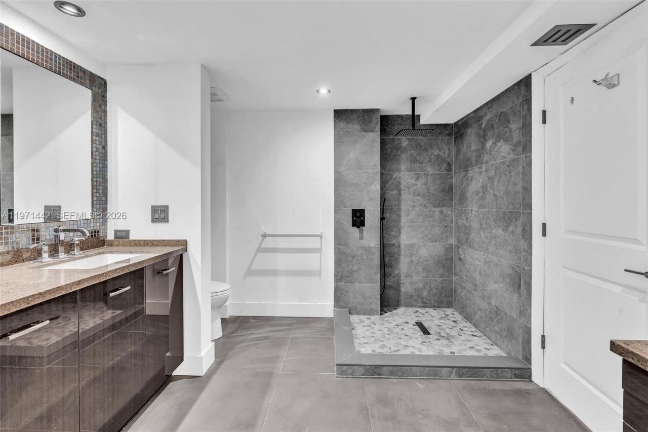 19355 Turnberry Way, Unit 3J, Aventura, FL 33180 Photo