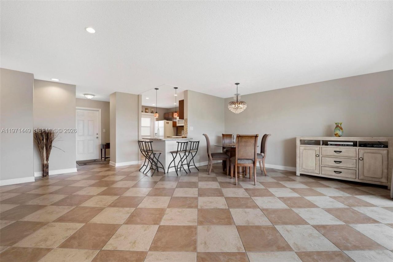 1000 NE 14th Ave , Unit 602, Hallandale Beach, FL 33009 Photo