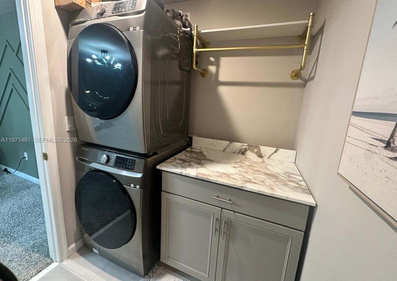 5689 Mentmore Dr , Mangonia Park, FL 33407 Photo