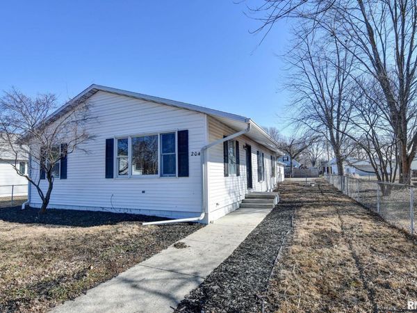 204 HENRY Street, Bulpitt, IL 62517