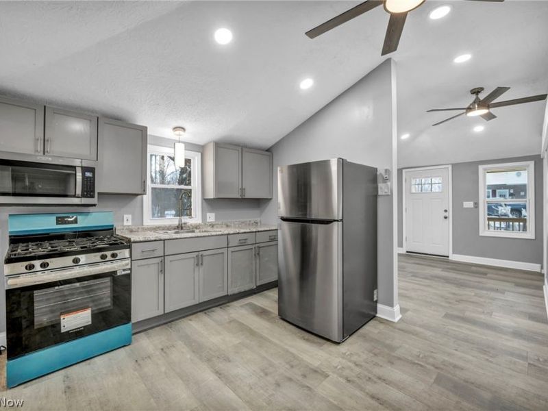 491 E 39th Street, Lorain, OH 44055 Photo 13