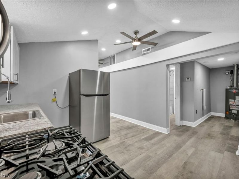 491 E 39th Street, Lorain, OH 44055 Photo 14