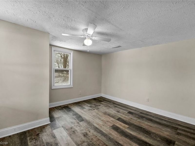 491 E 39th Street, Lorain, OH 44055 Photo 17