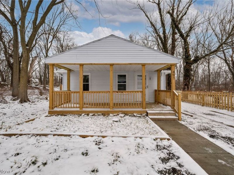 491 E 39th Street, Lorain, OH 44055 Photo 2