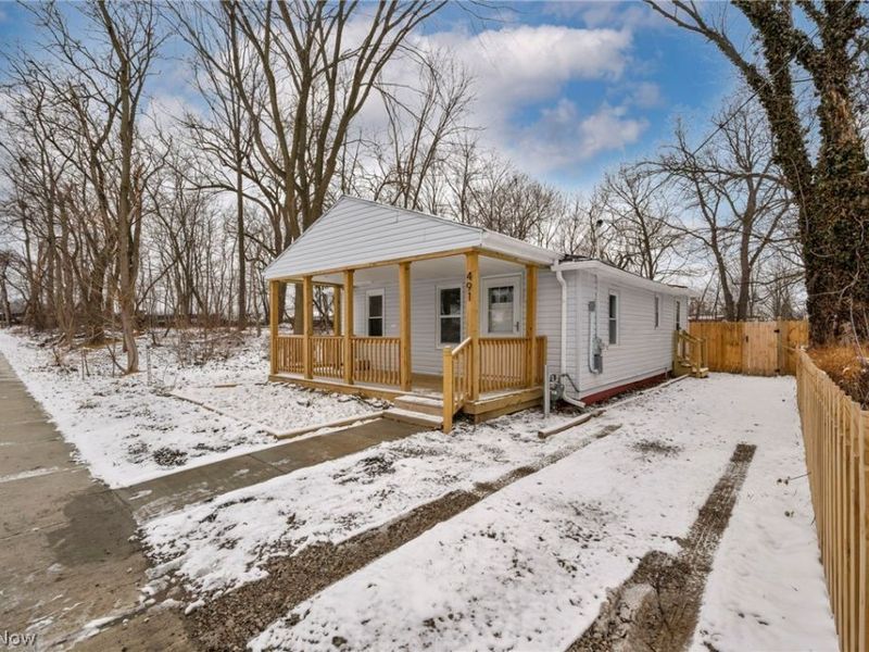 491 E 39th Street, Lorain, OH 44055 Photo 3