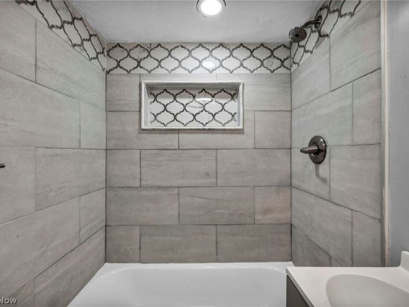 491 E 39th Street, Lorain, OH 44055 Photo 30