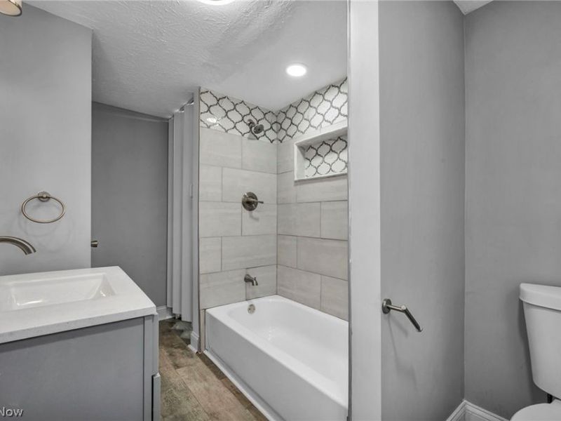 491 E 39th Street, Lorain, OH 44055 Photo 32