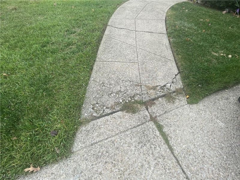 11511 Bradwell Road, Garfield Heights, OH 44125 Photo 29