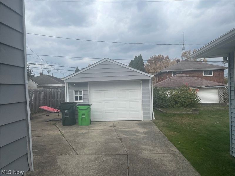 11511 Bradwell Road, Garfield Heights, OH 44125 Photo 37