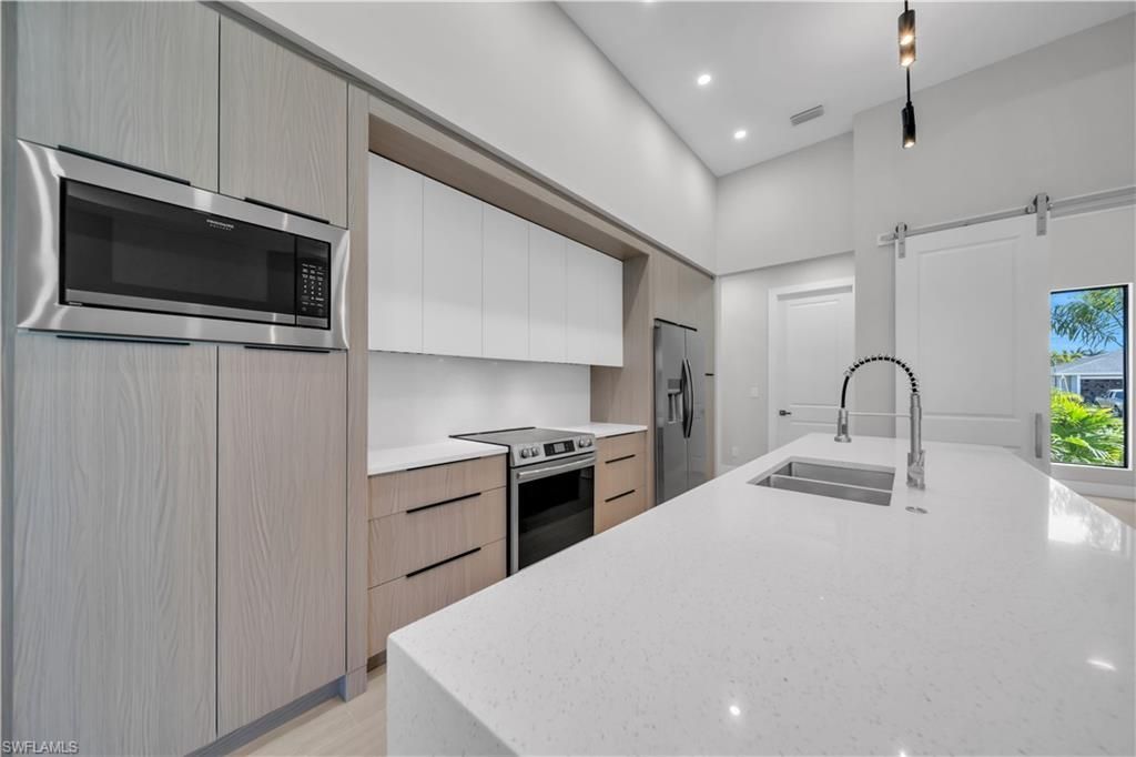 2858 SW 25th Pl, Cape Coral, FL 33914 Photo