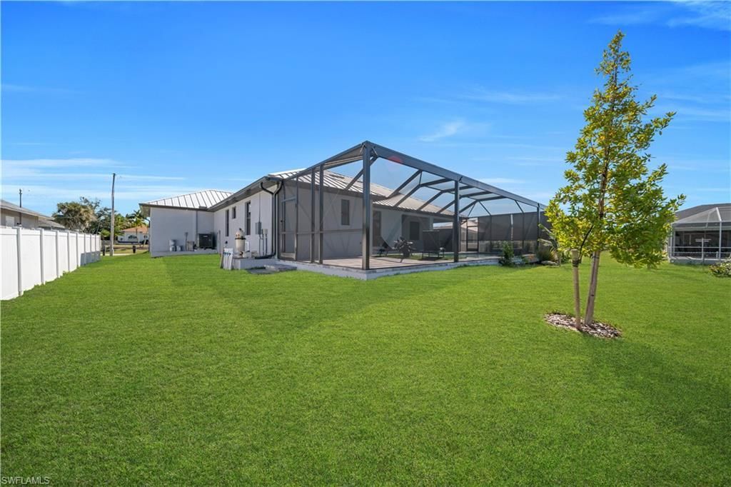 2858 SW 25th Pl, Cape Coral, FL 33914 Photo