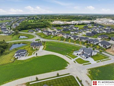 21062 Valley Circle, Elkhorn, NE 68022