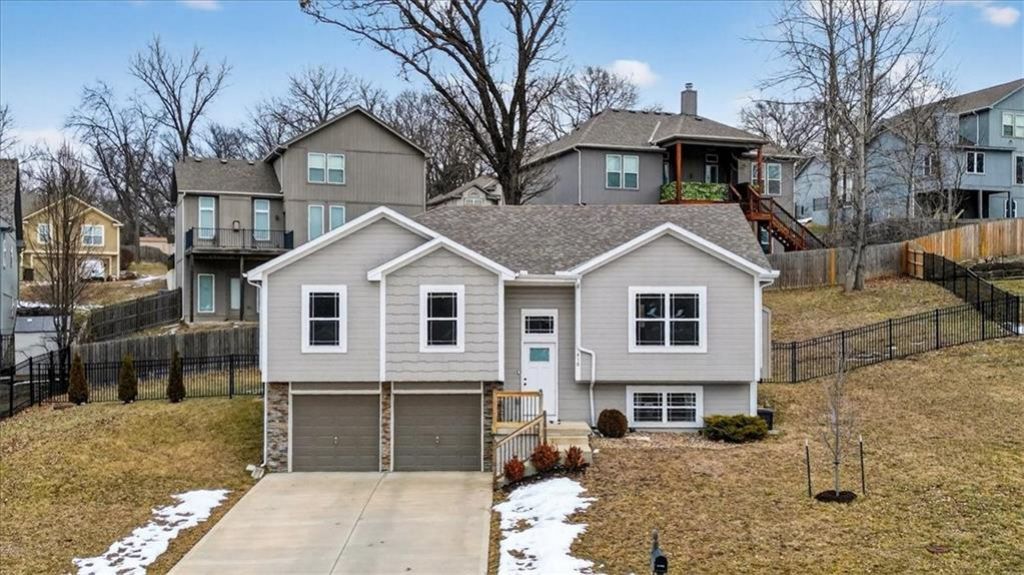 410 E 166th Court, Belton, MO 64012 Main Photo