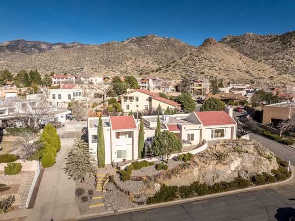 900 Piedra Larga Place NE, Albuquerque, NM 87123