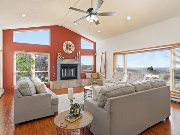 900 Piedra Larga Place NE, Albuquerque, NM 87123