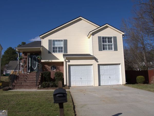 5718 Hidden Brook Circle, Atlanta, GA 30349