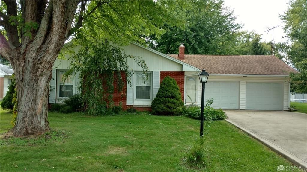 5 Maplewood Drive, Jamestown, OH 45335 Main Photo