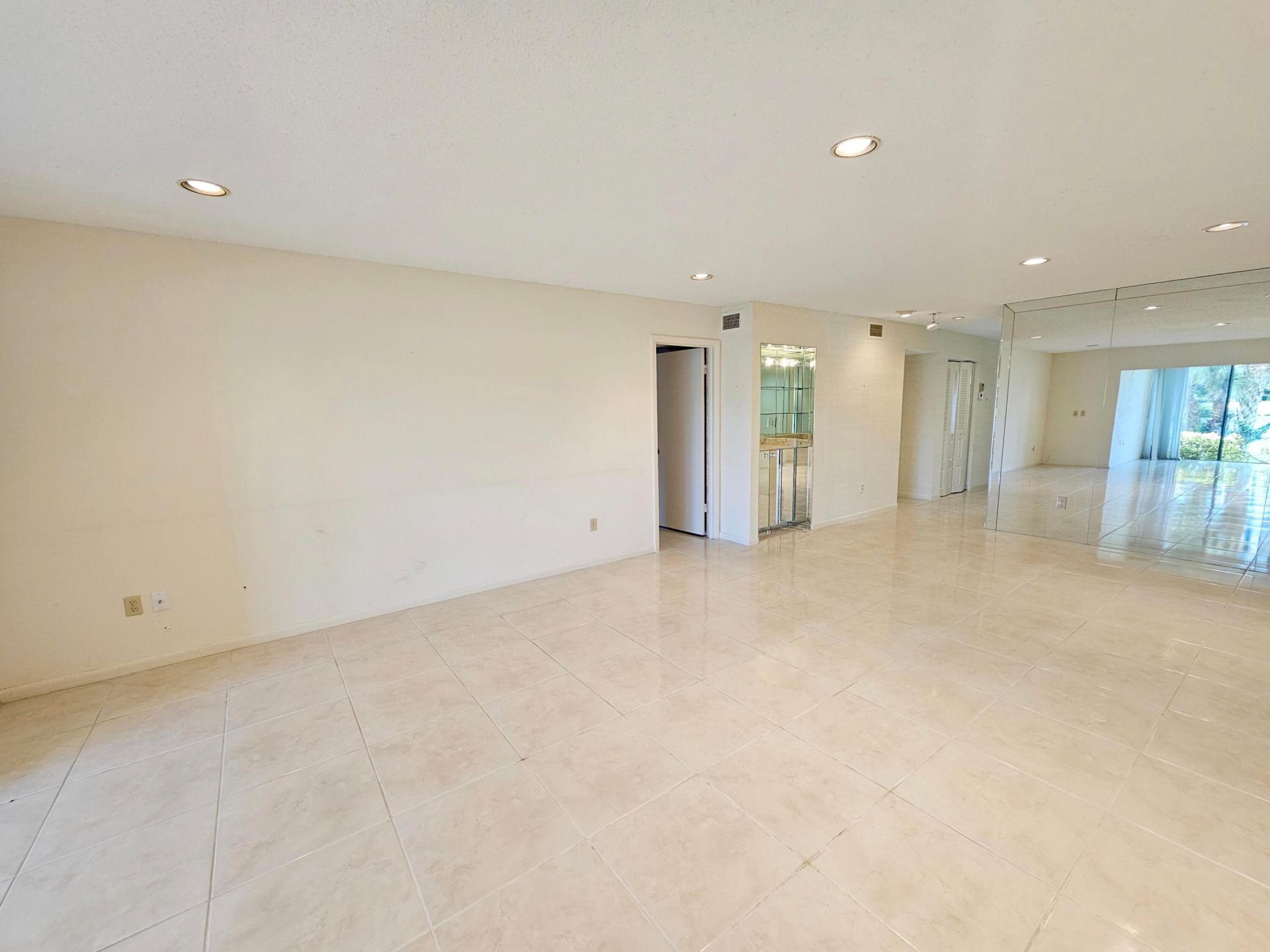 21815 Arriba Real, Unit 12e, Boca Raton, FL 33433 Photo