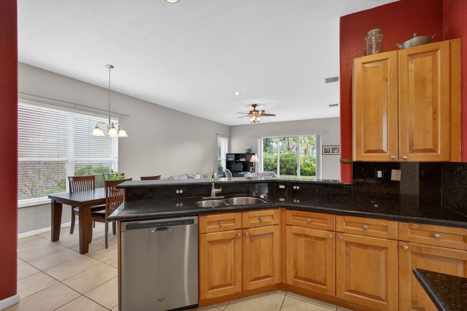 5002 Victoria Circle, West Palm Beach, FL 33409 Photo