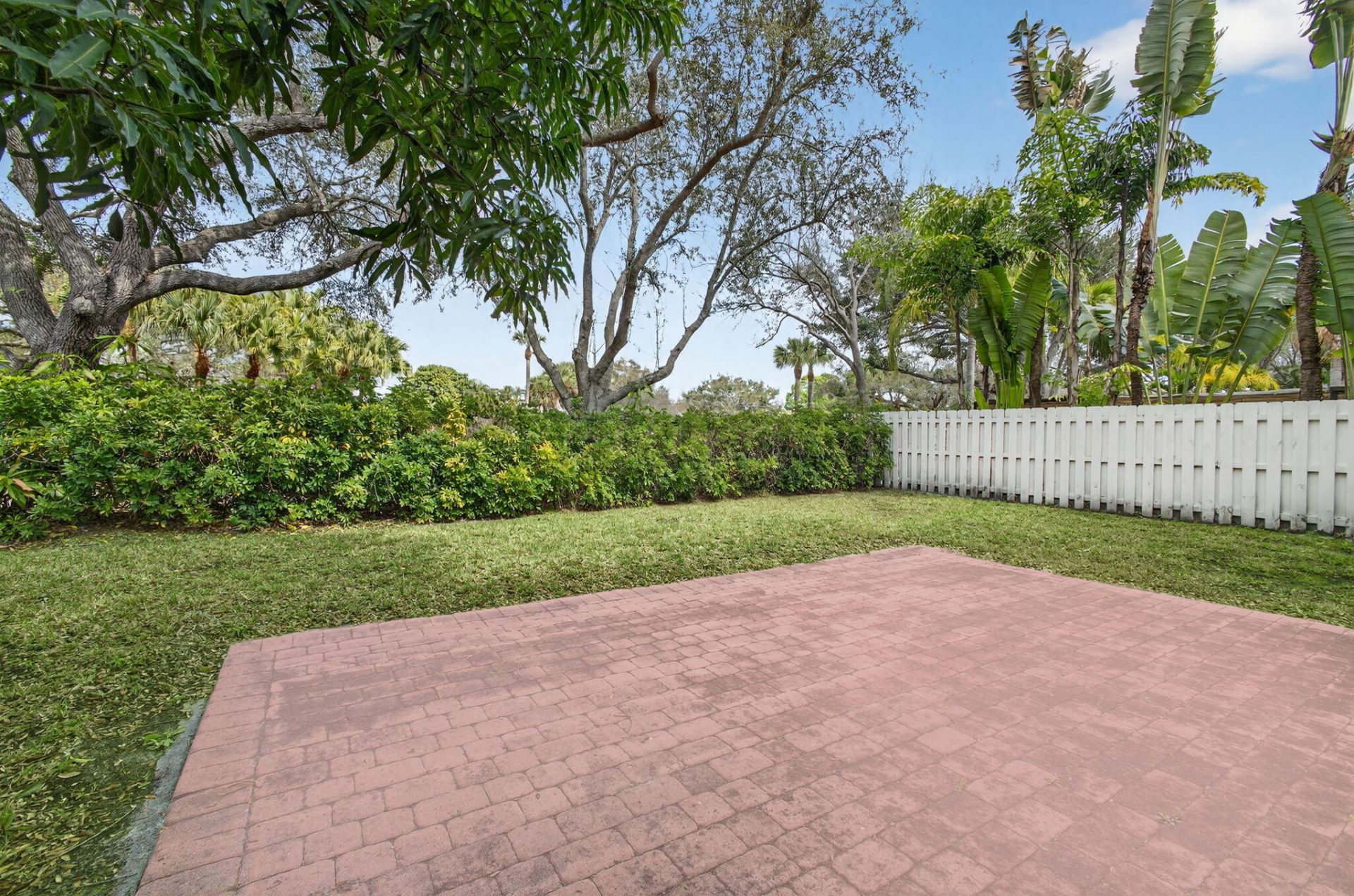 5002 Victoria Circle, West Palm Beach, FL 33409 Photo