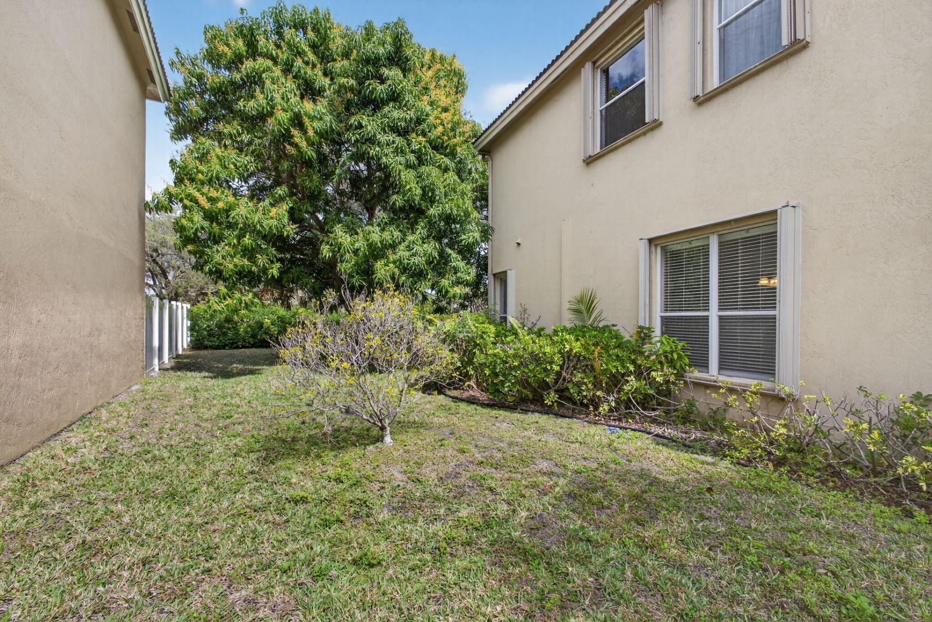 5002 Victoria Circle, West Palm Beach, FL 33409 Photo