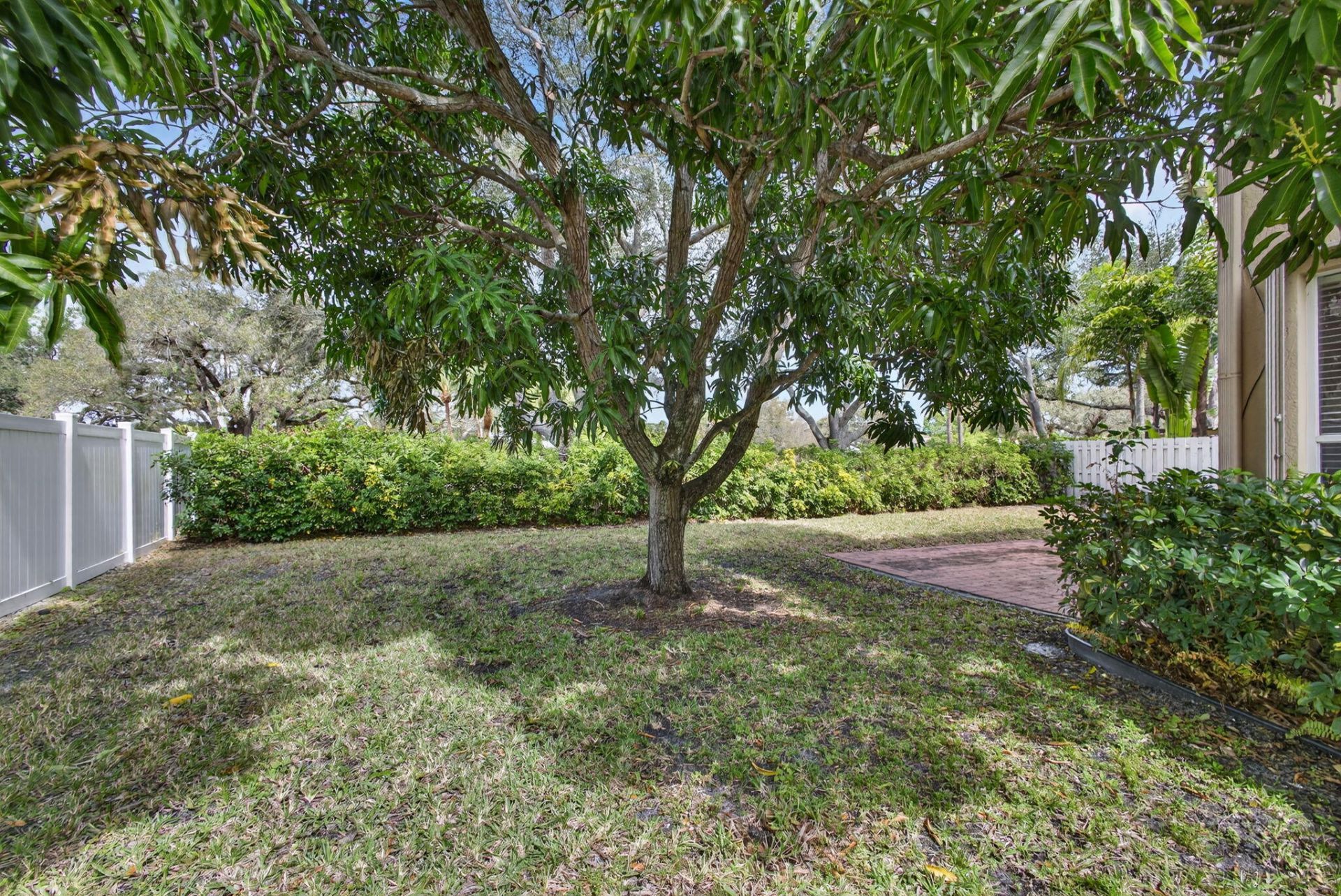 5002 Victoria Circle, West Palm Beach, FL 33409 Photo