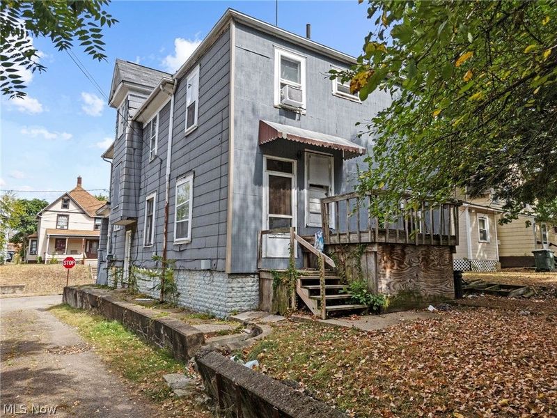 1018 9th Street NW, Canton, OH 44703 Photo 4