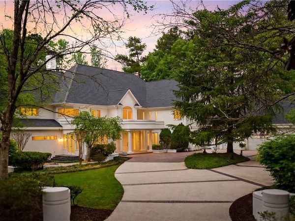 230 N Chambord Drive NW, Atlanta, GA 30327