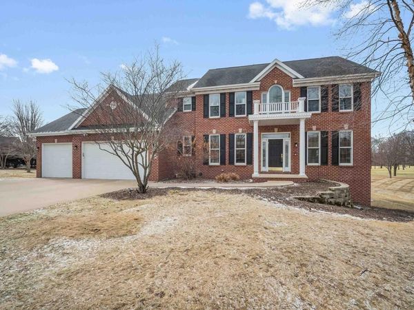 24 WHISPERING SPRINGS COURT, Fond Du Lac, WI 54937