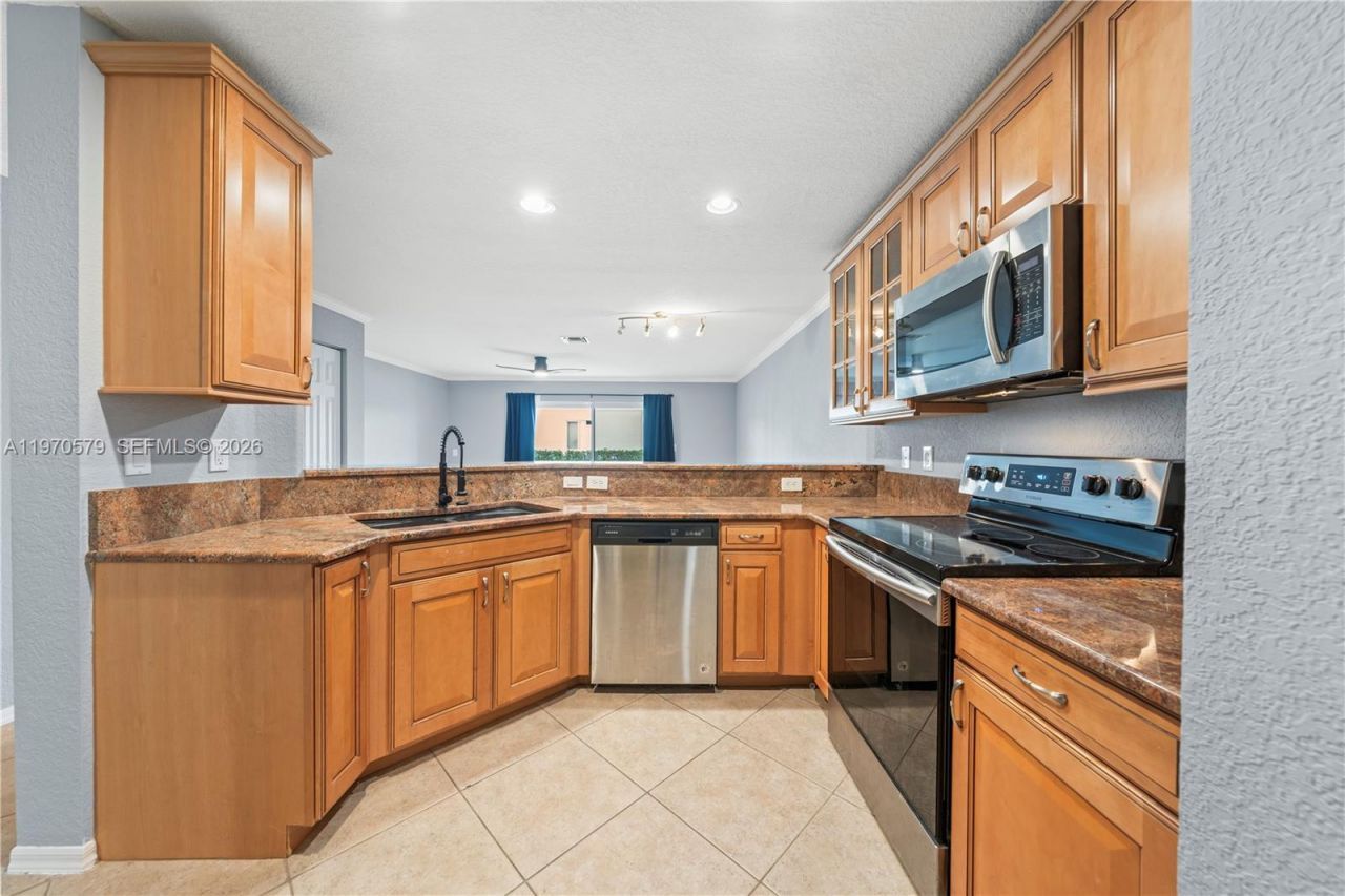 5905 Abbey Rd, Unit 5905, Tamarac, FL 33321 Photo