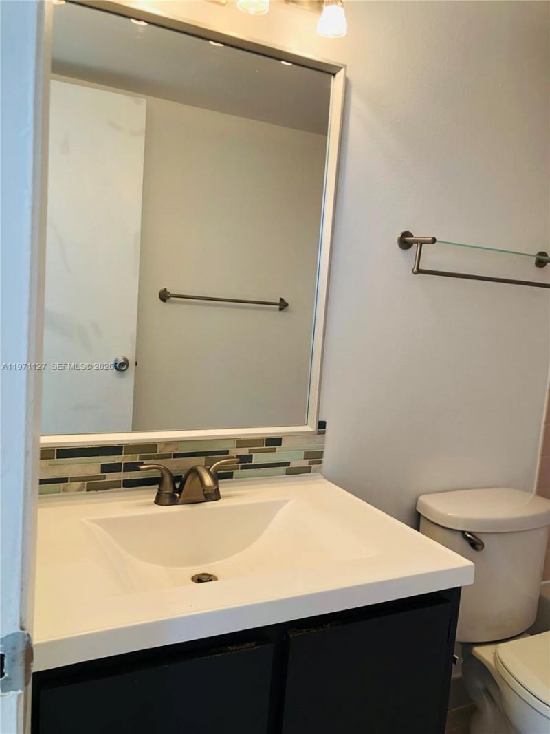 8260 SW 210th St, Unit 210, Cutler Bay, FL 33189 Photo