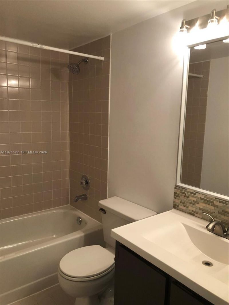 8260 SW 210th St , Unit 210, Cutler Bay, FL 33189 Photo