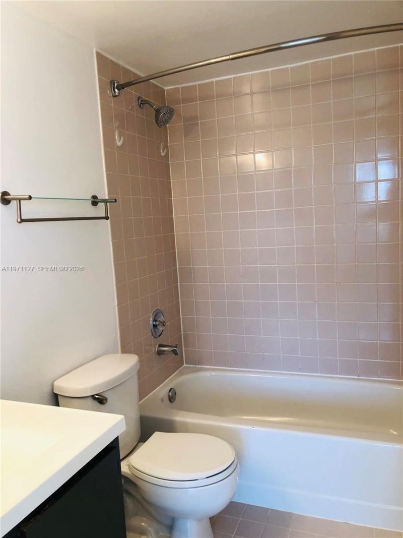 8260 SW 210th St, Unit 210, Cutler Bay, FL 33189 Photo