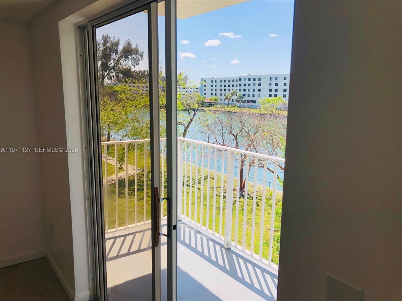 8260 SW 210th St, Unit 210, Cutler Bay, FL 33189 Photo