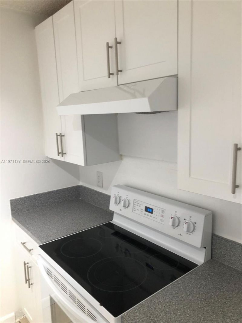 8260 SW 210th St , Unit 210, Cutler Bay, FL 33189 Photo