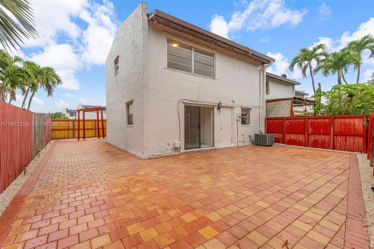 10915 SW 71st St, Miami, FL 33173 Photo