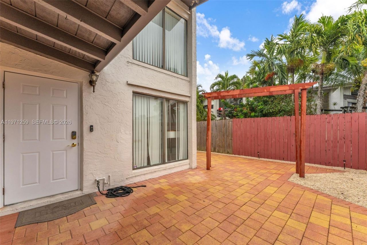 10915 SW 71st St, Miami, FL 33173 Photo