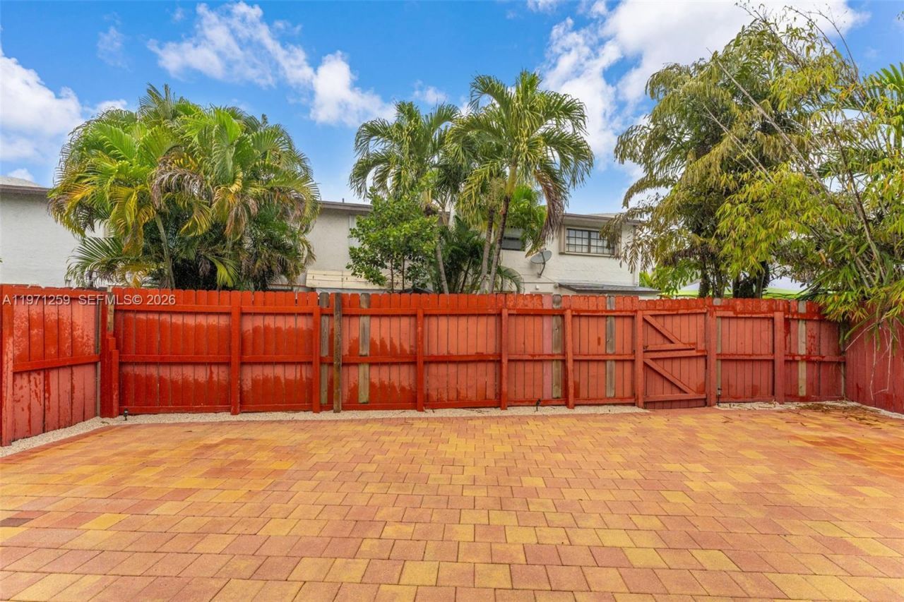 10915 SW 71st St, Miami, FL 33173 Photo