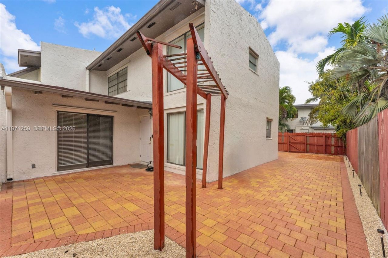 10915 SW 71st St, Miami, FL 33173 Photo