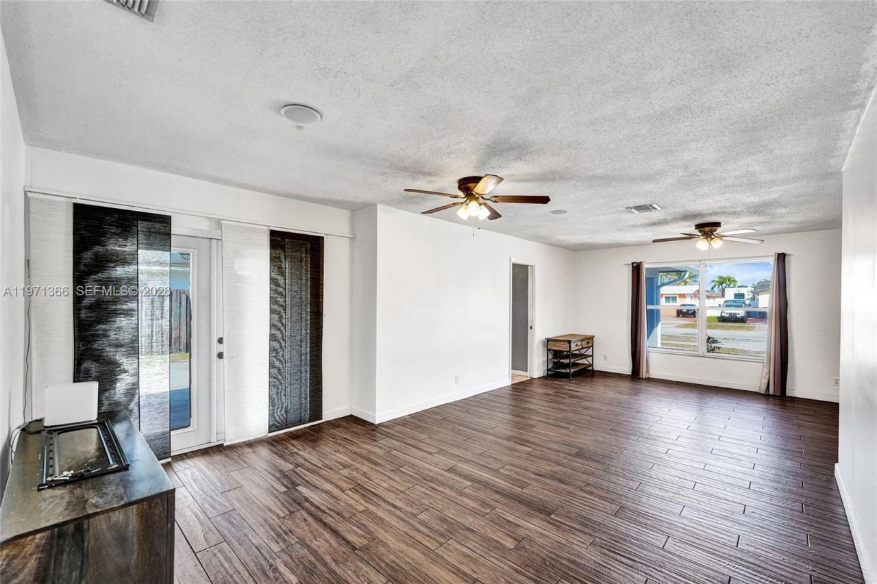 7570 Johnson St, Hollywood, FL 33024 Photo