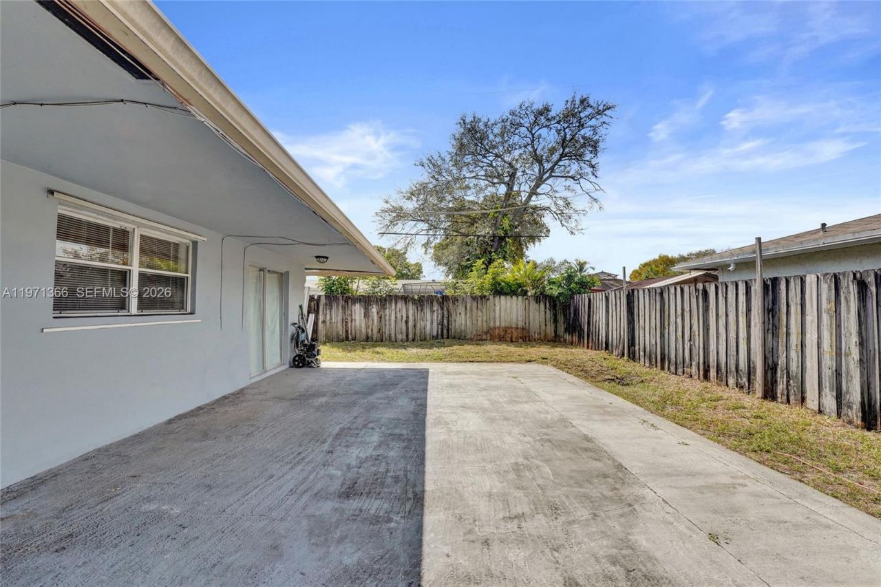 7570 Johnson St , Hollywood, FL 33024 Photo