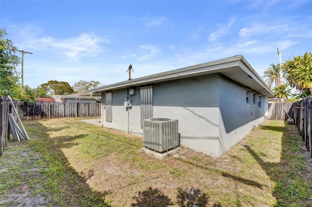 7570 Johnson St, Hollywood, FL 33024 Photo